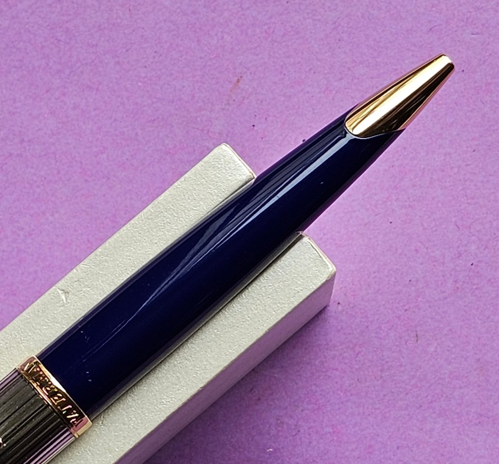 Waterman - CARÈNE DE LUXE Laque de Chine et Capuchon argenté avec des attributs en plaqué or - Pen #4.3