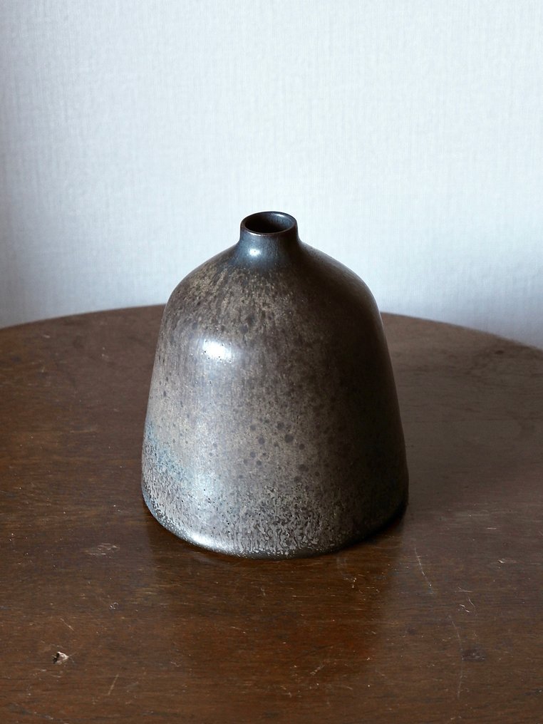 Arata Koji — 泥土与火的微妙炼金术 - 瓷器 - 荒田耕治 Koji Arata - 日本 - 平成時期（1989年至今） #1.0