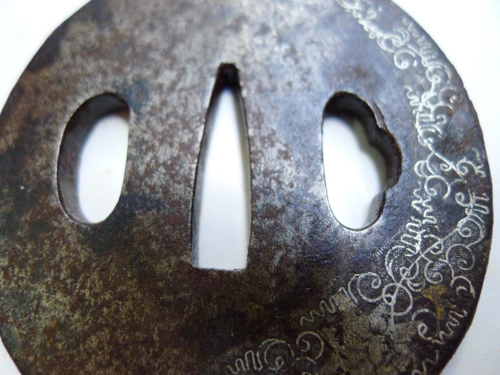 银镶嵌花叶植物图案的刀锢 - 日本 - 江戶時代中期 #2.1