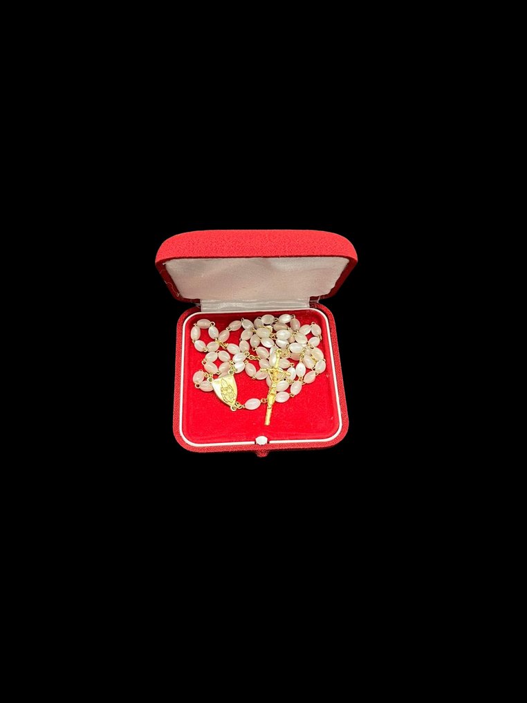 Pope John Paul II - Audience Rosary - Blessed and given by the Holy Father - Glass paste and golden metal - 1970-1980 #2.1