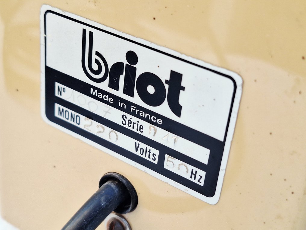 Ipari berendezések - Csiszológép szemüveglencsékhez / lencsékhez - Franciaország - Briot #2.1