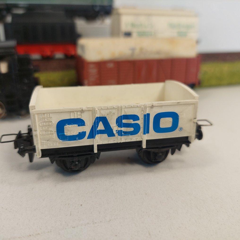 Trix Express, Trix International H0轨 - 电力机车 (6) - 3台机车和3辆货车 - DB #2.1