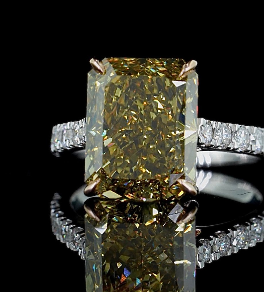 No reserve price - Ring - 14 kt. White gold - 7.27ct. tw. Yellow Diamond (Fancy coloured lab-grown diamond) - Diamond #3.2