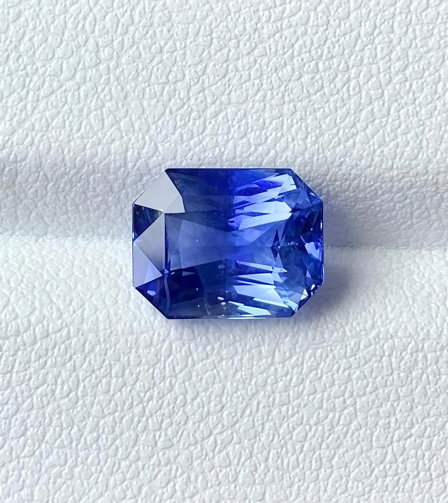 1 pcs 蓝色 蓝宝石 - 4.08 ct - 亚洲宝石科学院(AIGS) - 矢车菊 未加热的 #1.0