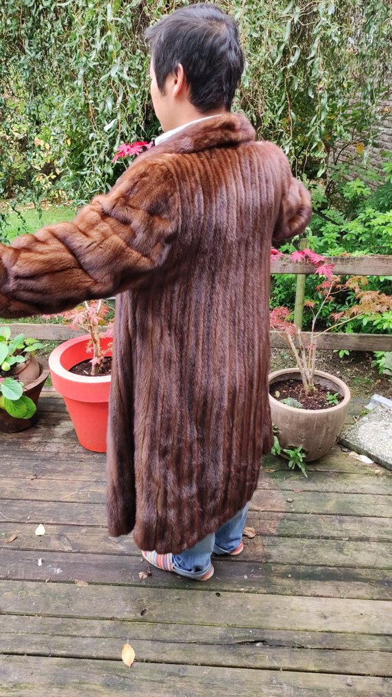 Artisan Furrier - Fur coat #4.3