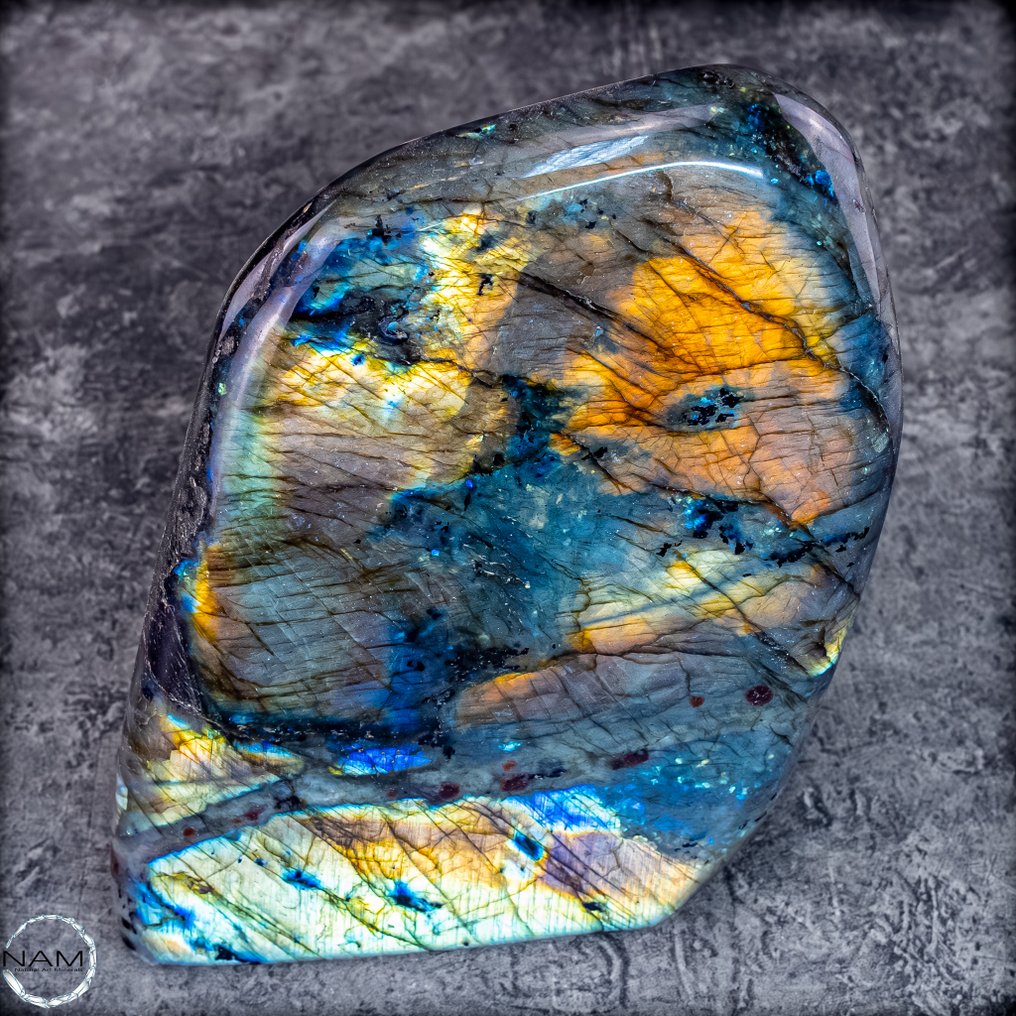 Fascinant Labradorit în formă liberă din Madagascar – Un joc de lumină și magie- 1819.28 g #4.3