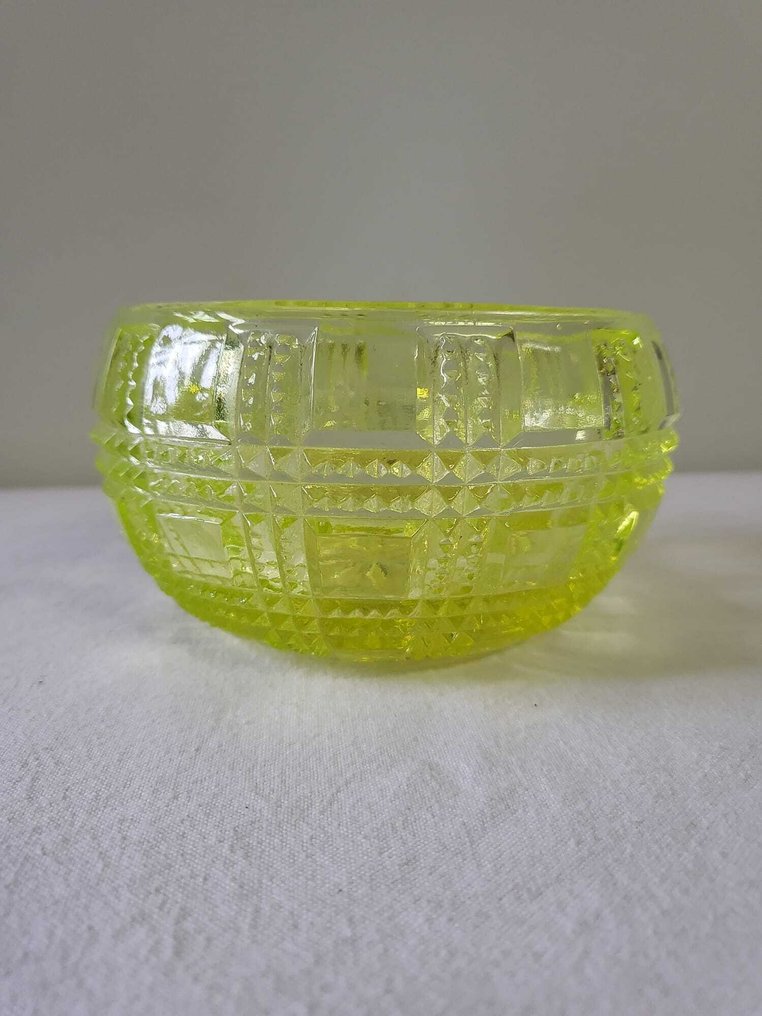 Μπολ - Γυαλί ουρανίου #3.2