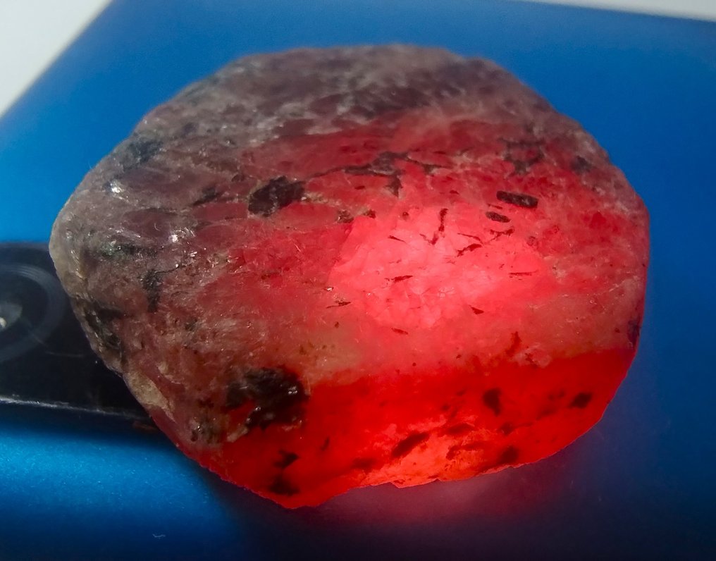 110 cts - HUGE Untreated Ruby - Rough- 22 g #3.2