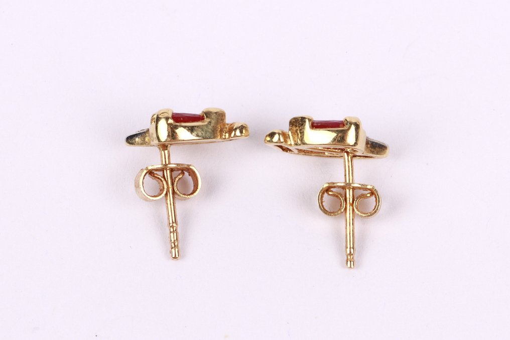 Ingen reservasjonspris - Øredobber - 14 karat Gull Rubin #4.3