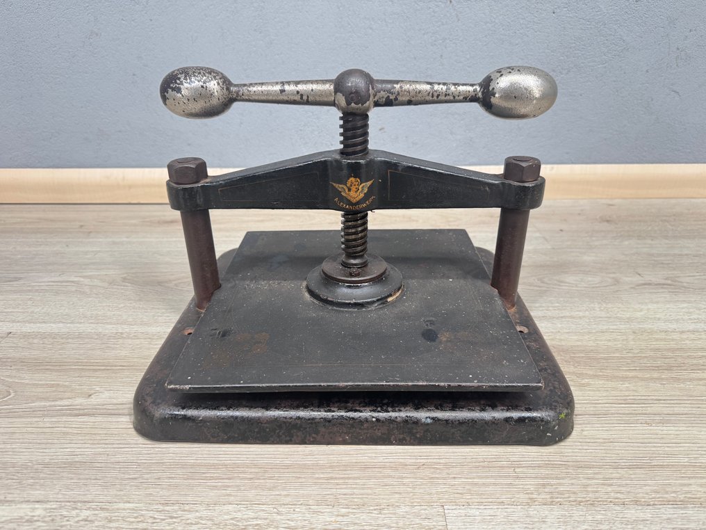 Alexanderwerk - 压力机  - boek- en papierdrukpers #1.0