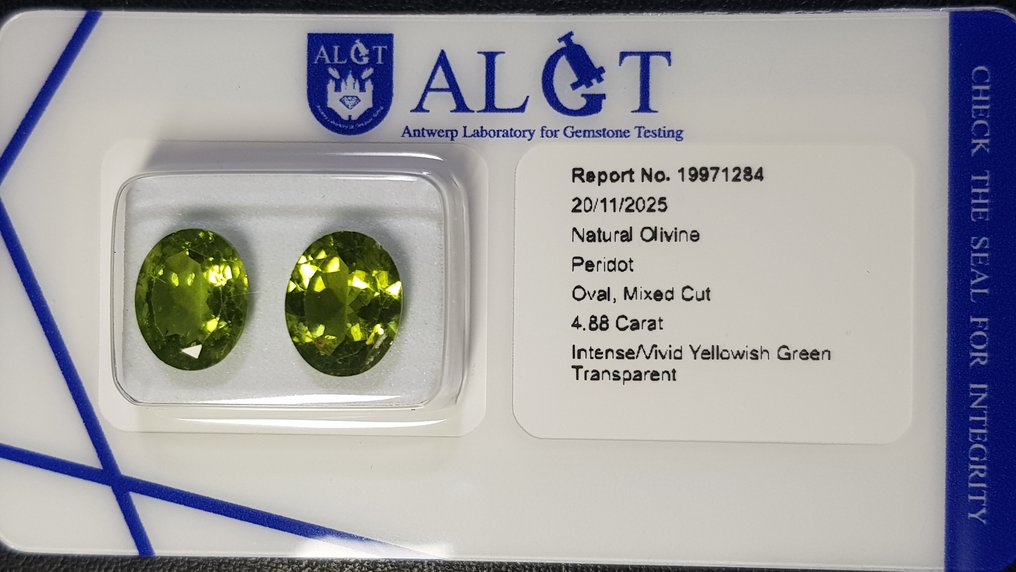 2 pcs  Green Peridot  - 4.88 ct - Antwerp Laboratory for Gemstone Testing (ALGT) - Intense/Vivid Y.ish Green #1.0