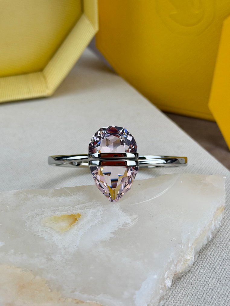 Swarovski - Figurine - Bangle Lucent Collection - Crystal #1.0