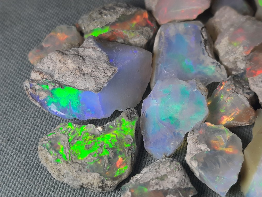 50 cts - Gyönyörű opálok Durva- 10 g #1.0