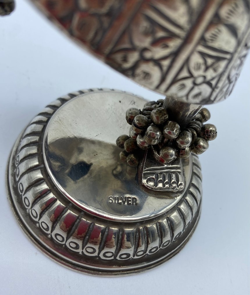 Statue, Indian statue of a bejeweled female dancer 290 gr - 22 cm - .750 silver #4.3