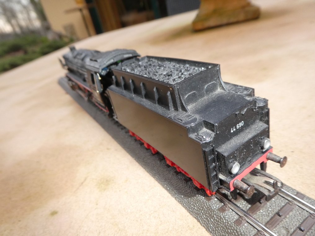 Märklin H0 - 3047 - 連煤水車的蒸汽火車 (1) - 重型货运列车蒸汽机车 BR 44，Telex - DB #4.3