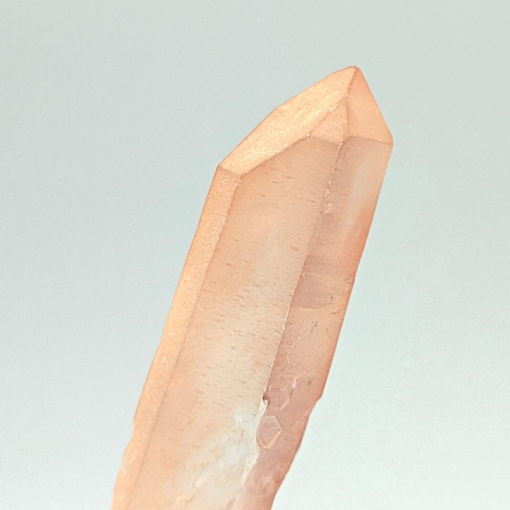 ΚΒΑΡΖΟ ΕΜΑΤΟΪΤΗ ΔΙΧΡΩΜΗ, ΦΑΝΤΑΣΜΑ, Μαδαγασκάρη Κρύσταλλοι στη μήτρα - Ύψος: 103 mm - Πλάτος: 30 mm- 58 g #1.0