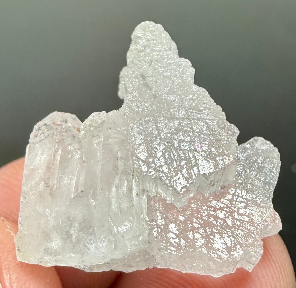 Beryllonite Crystal cluster - Height: 20 mm - Width: 20 mm- 5.4 g - (1) #1.0