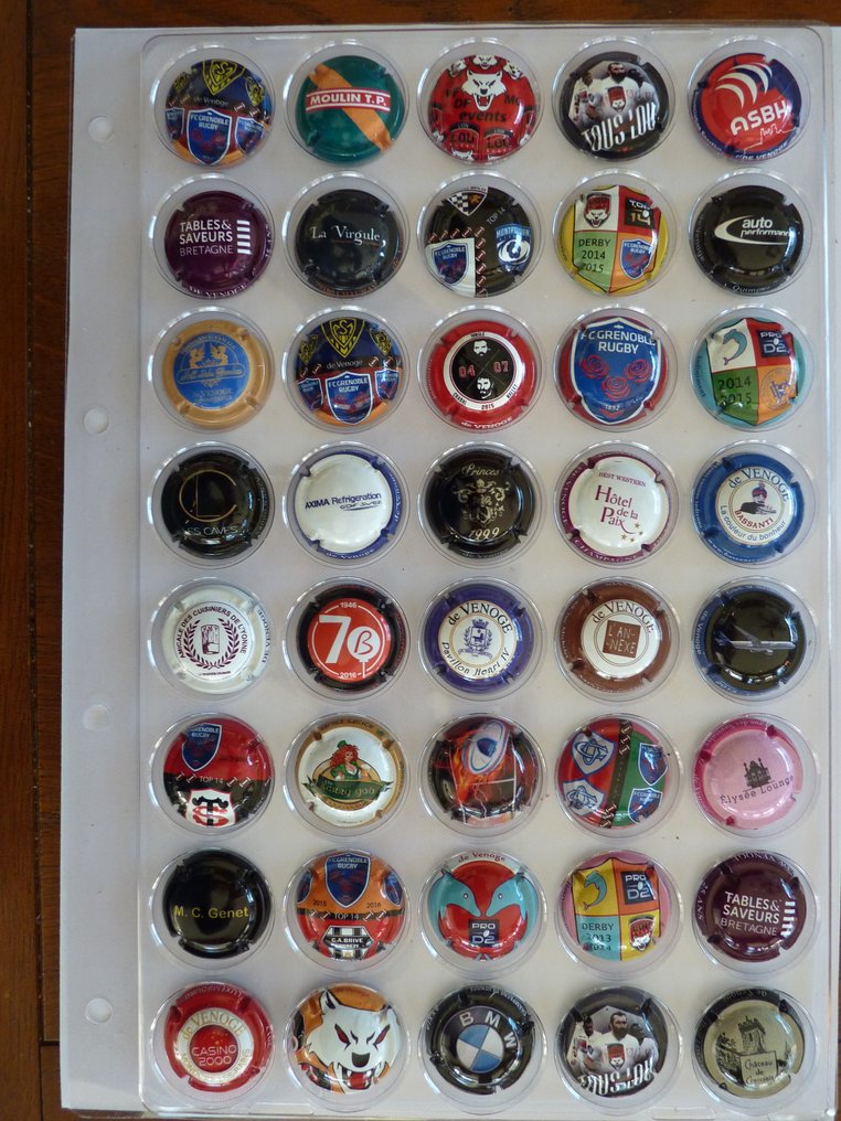 主題系列 - 40个Vénoge香槟胶囊，全部不同（每个胶囊价格在5到10欧元之间）。 #1.0