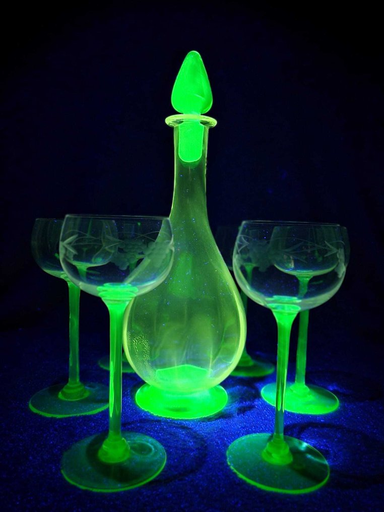 Ensemble ancien en verre uranium – Carafe + 6 verres à pied - Σετ ποτού για 6 (8) - Γυαλί ουρανίου #1.0