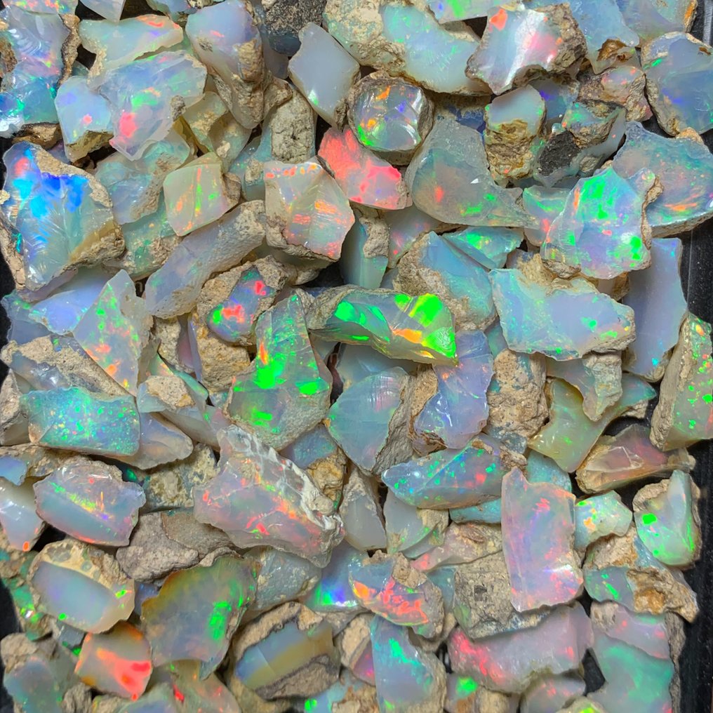 Rough ethiopian opal lot- 230 carats video Rough - Height: 12 mm - Width: 10 mm- 46 g #1.0