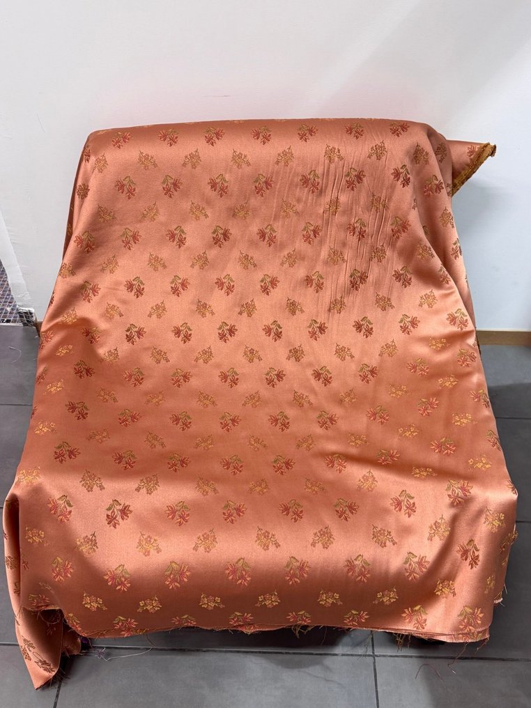 Fiori di Rame: Jacquard elegancia aranyselyemben. - Kárpit szövet - 2.5 m - 2.8 m #1.0