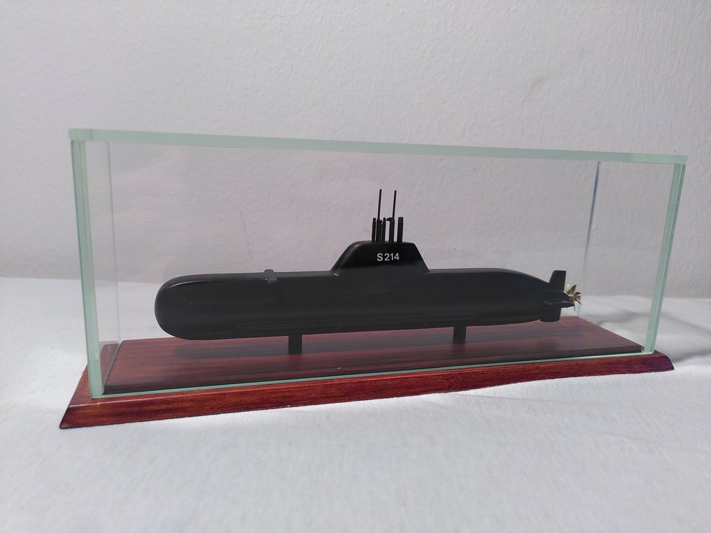 Fugmann 1:320 - Shipbuilders ship model - U-Boot Klasse S214 #2.1