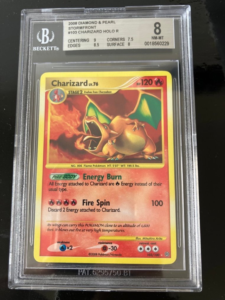 Pokémon - 1 Graded card - Charizard 103 Folie - Beckett 8 - Diamond & Pearl - Diamond and Pearl – Stormfront #1.0