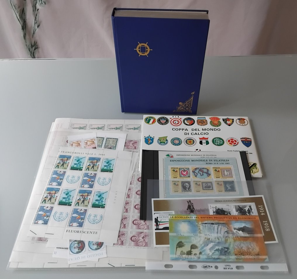 意大利 1945/2015 - 《共和国》。整页、块、四行诗。1990年意大利世界杯的信封。 #1.0