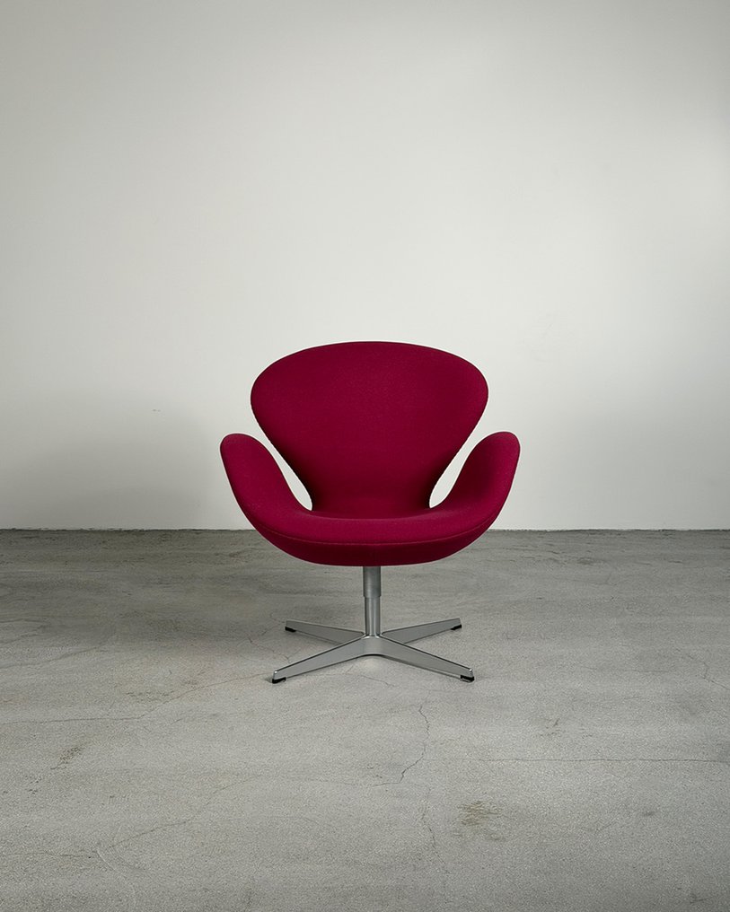 Fritz Hansen - Arne Jacobsen - Πολυθρόνα - Swan Chair - Βαμβάκι, Αλουμίνιο #1.0