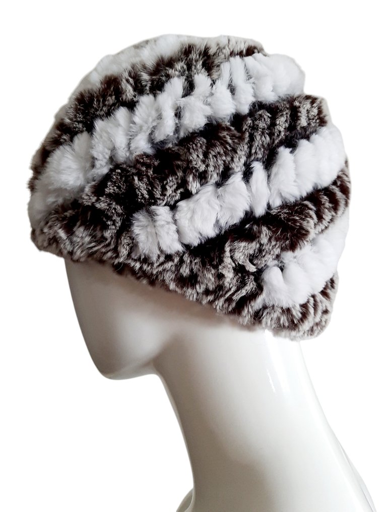 Artisan Furrier - Beanie (1) - Rex Chinchilla #1.0