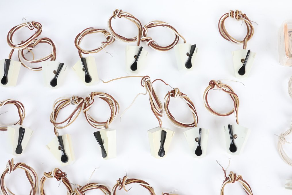 Fleischmann H0 - 6900 serie - Elettronica (52) - (interruttori) commutatori, schede di distribuzione e accessori #3.2