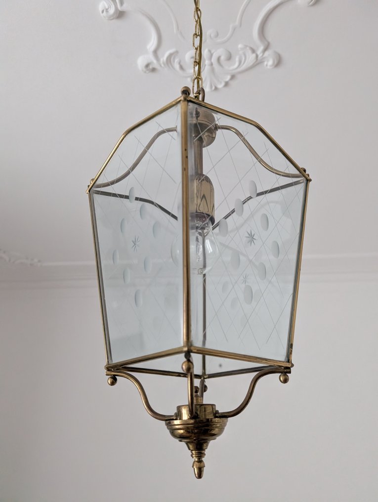 Lámpás - Sárgaréz - Kristály rajz bevésve. #1.0