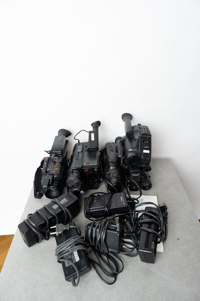 Sony CCD-FX270E // AF-CCD // Panasonic MC10 // Philips VKR6830 // JVC GR-AX7 Κάμερα S-VHS-C, Κάμερα Video8 #1.0