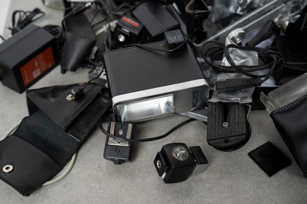 Flash accessories // cables-brackets-power-diffusor-colorgel-sockets Vaku #2.1