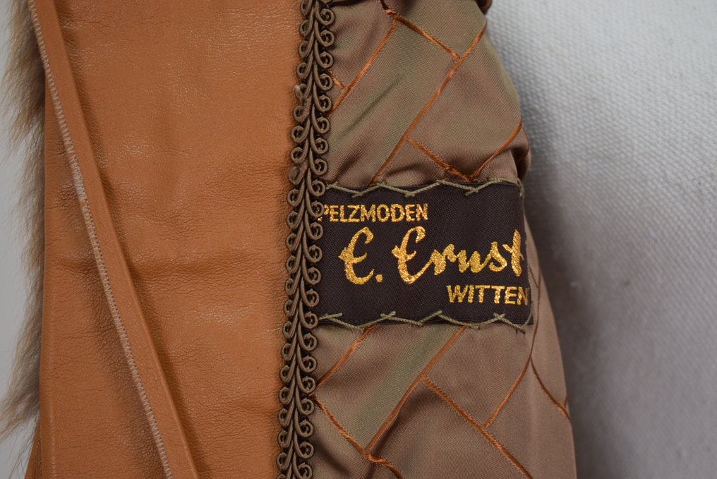 Artisan Furrier - Fur coat #4.3