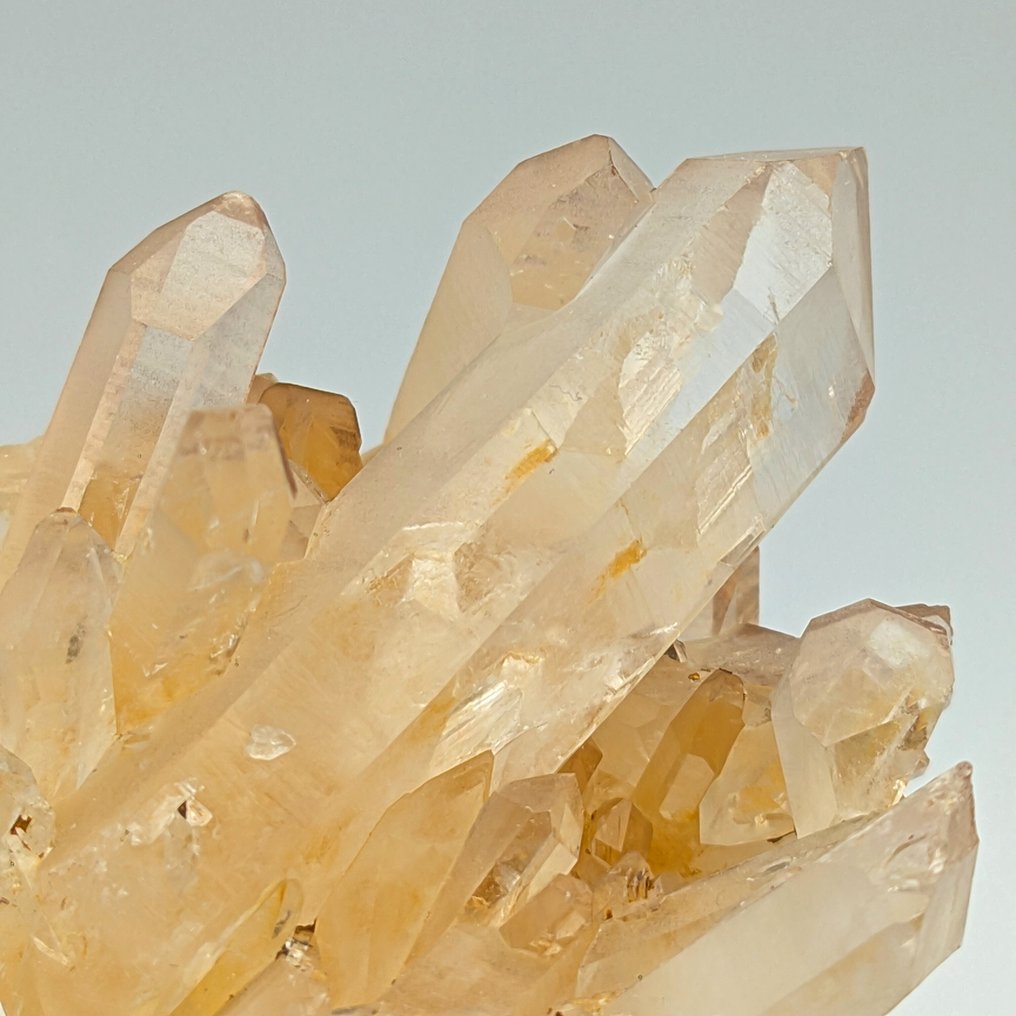 Άριστο ροζ χαλαζίας διασταυρωμένο, Μαδαγασκάρη. Κρύσταλλοι στη μήτρα - Ύψος: 66 mm - Πλάτος: 56 mm- 178 g #1.0