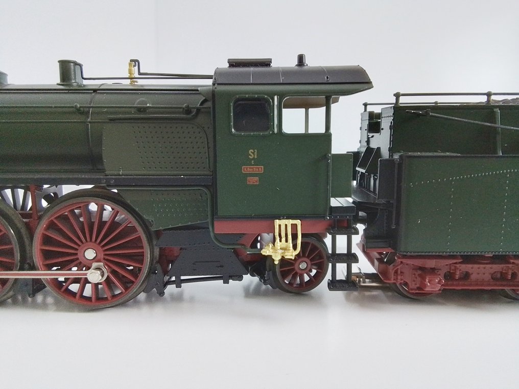 Märklin H0 - 39436 - Locomotiva a vapore con tender (1) - Locomotiva a vapore S 3/6, detta 'Langbenige' - K.Bay.Sts.B #4.3