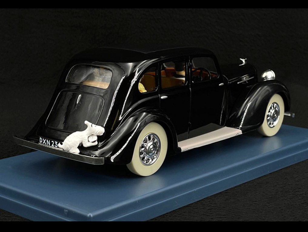 Moulinsart / Hachette - Tintin - Album : ''L'Ile Noire' version 1943 : La Humber Pullman de Wronzoff - 1:24 - (MINT / sealed) #4.3