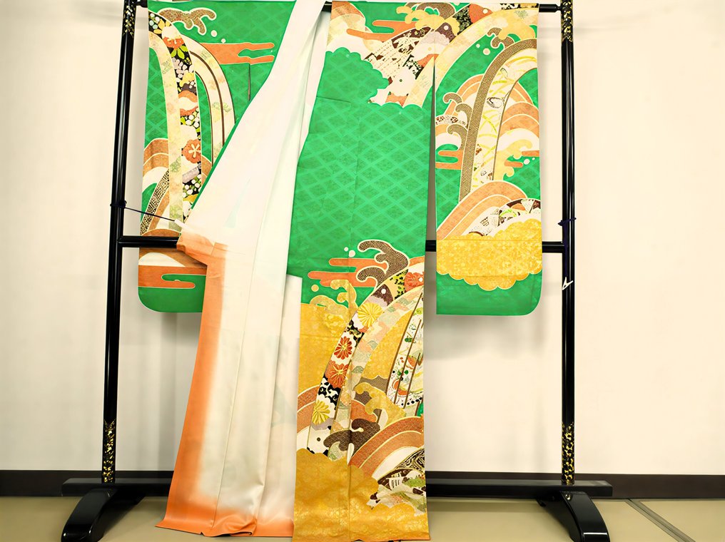 Πολυτελές φόρεμα φούστας με μοτίβα από εντυπωσιακό σμαραγδί πράσινο κιμονό – Παραδοσιακά ιαπωνικά - Μετάξι - Ιαπωνία - 2000- #1.0