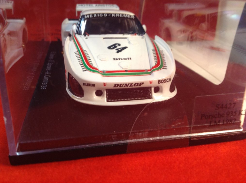 Spark 1:43 - Modelracerbil - ref. #S4427 Porsche 935K3 Gr5 Team Kremer Mexico 24h Le Mans 1982 #64 Dören/Contreras - Fremragende kvalitet - begrænset udgave - svær at finde i dag. #4.3