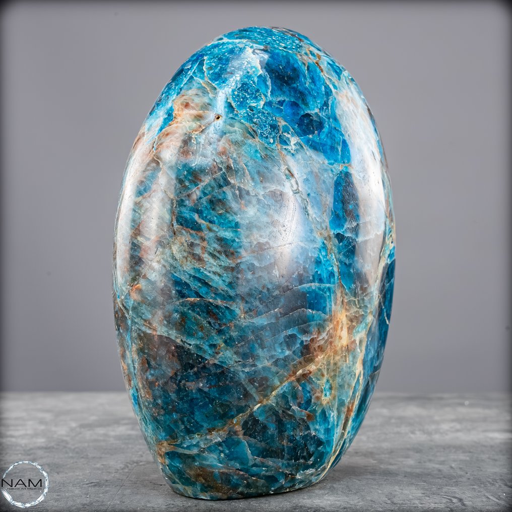 闪亮的马达加斯加自然形态的磷灰石 一个迷人的蓝色自然宝石- 1531.16 g #1.0