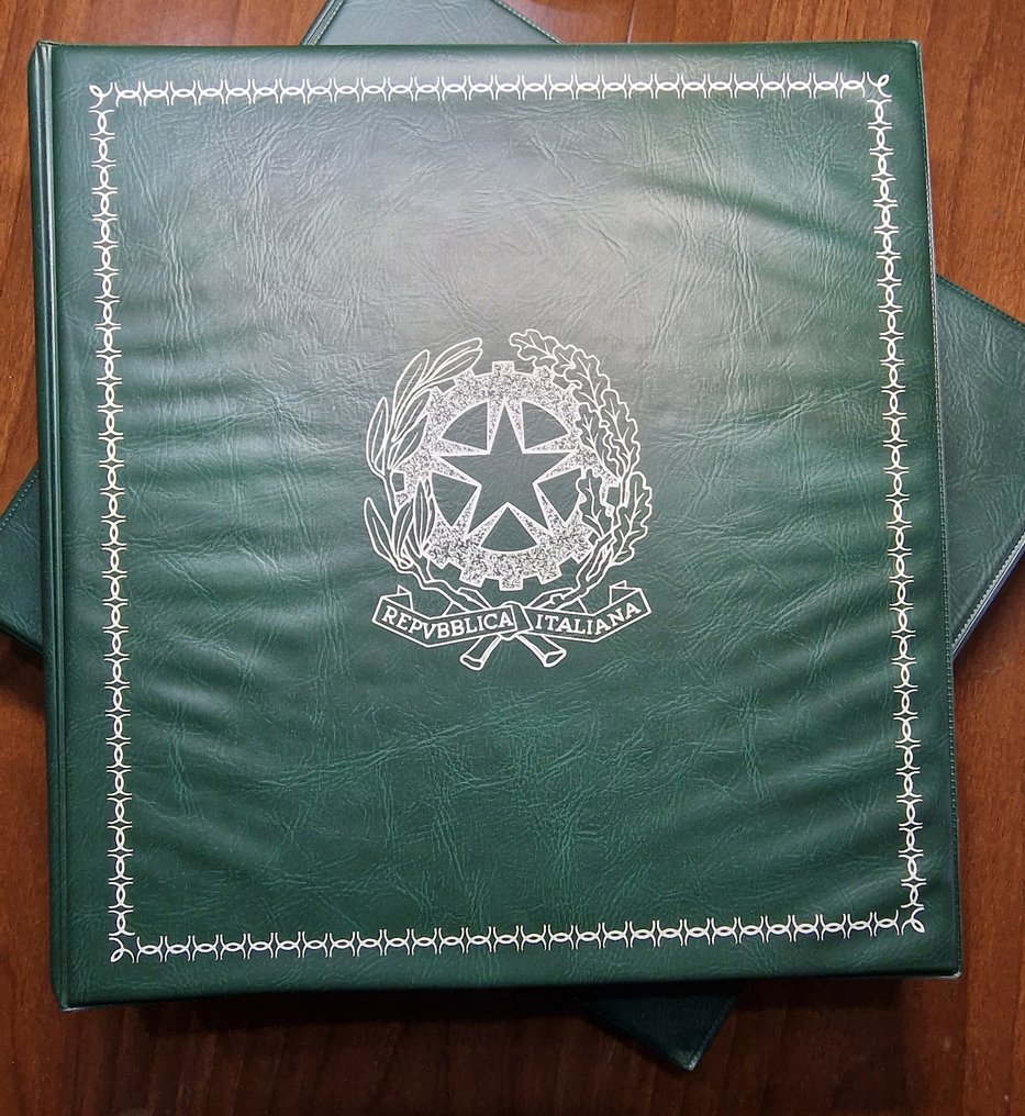 Italia 1945/1979 - Album med frimerker fra den italienske republikken komplett + Gronchi rosa luksus #1.0