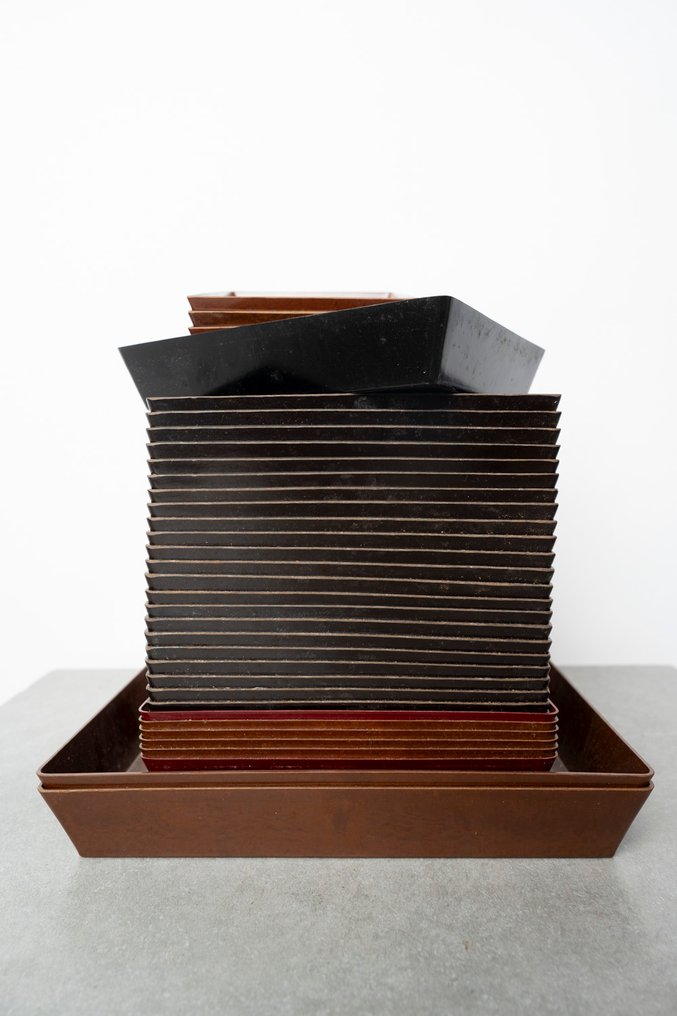 Developing trays 30x22cm // 21x16cm // 17,5x12,5cm Pimiötarvikkeet #2.1