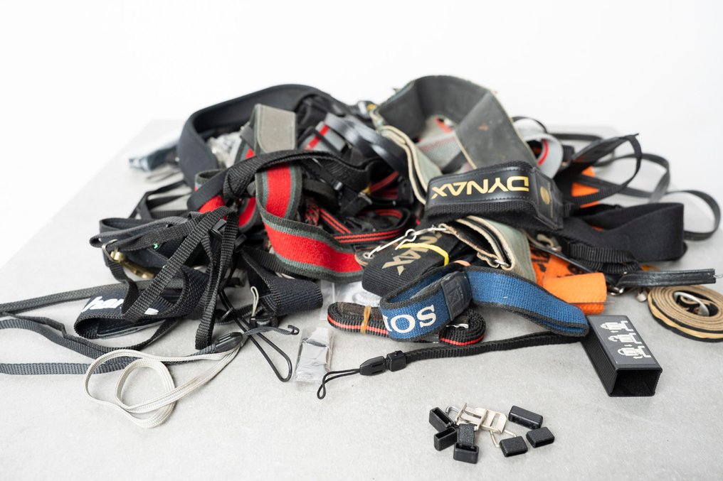 Sony, Minolta, Hama and others camera straps and parts Analogue camera #1.0