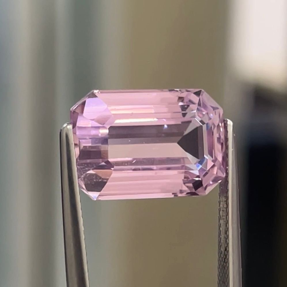 Ingen mindstepris - 1 pcs Lyserød, Violet Kunzit - 17.11 ct - International Colored Gemstone Association (ICA GemLab) - Sjældent! #1.0