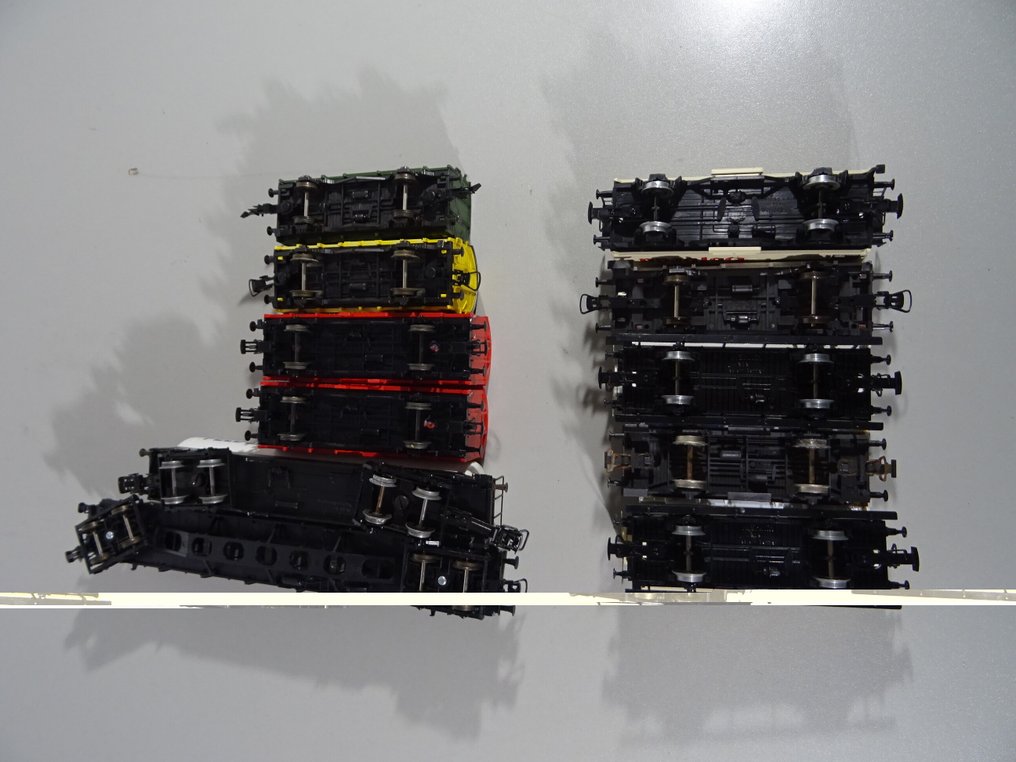 Märklin, diverse / Prefo, Piko H0 - Model wagonu towarowego (11) - 11 sztuk wagonów towarowych z reklamą piwa #2.1