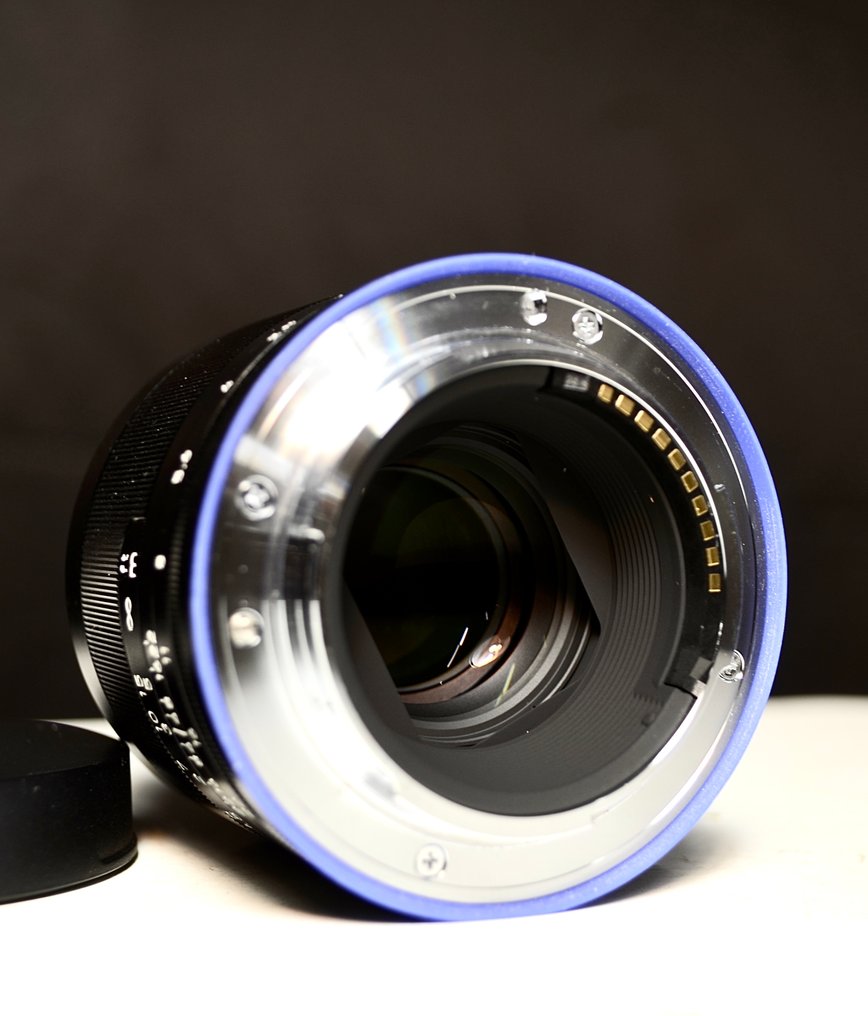 Zeiss Planar 50mm f/2 Camera lens #4.3