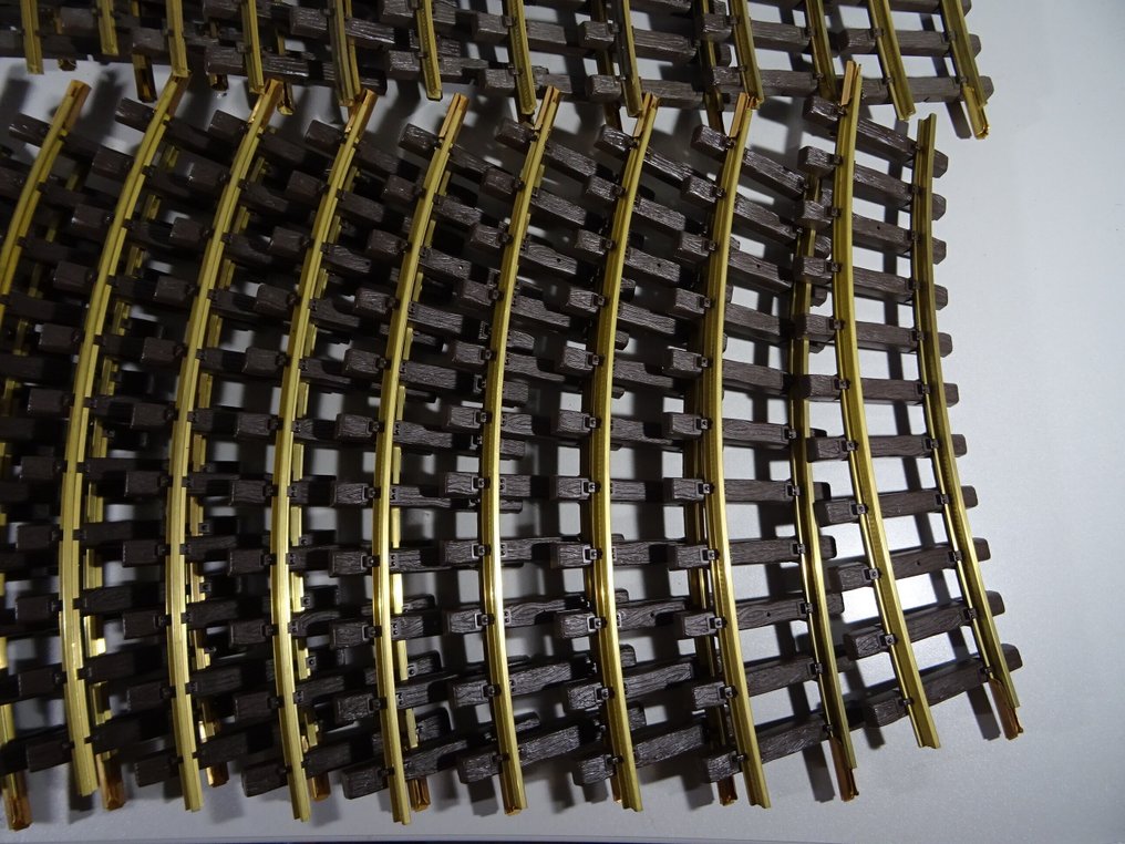 LGB G - 1000/1100 - Model train tracks (15) - 5 pieces of straight rail 300mm and 10 pieces of R1 30° curve. #1.0