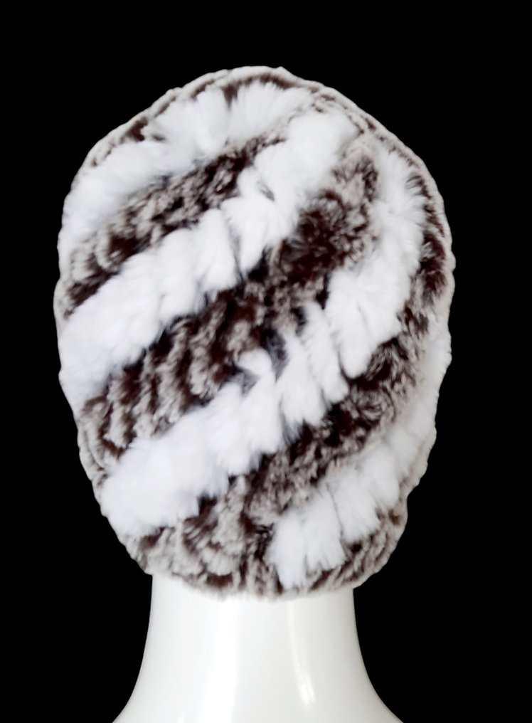 Artisan Furrier - Beanie (1) - Rex Chinchilla #2.1