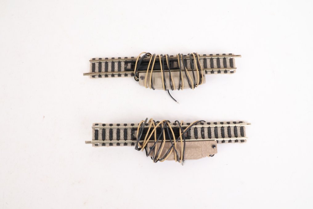 Fleischmann N - 9112 - Model train tracks (8) - uncoupling rails #4.3